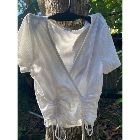 Top - Picture 2 of 2